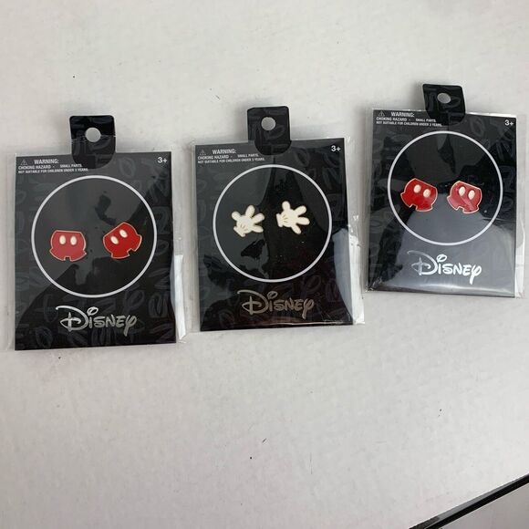Lot Disney MICKEY MOUSE 2024 Mikey‎ Gloves Red Shorts Earrings Set Limited Ed - Picture 1 of 5